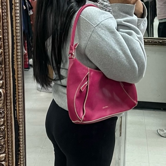 y2k barbie pink purse🌟 - Picture 7 of 7